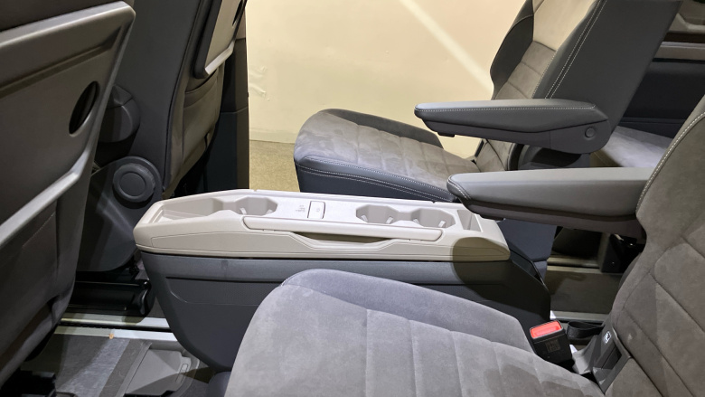 Volkswagen Multivan 2.0 TDI Style 5dr LWB DSG Diesel Estate